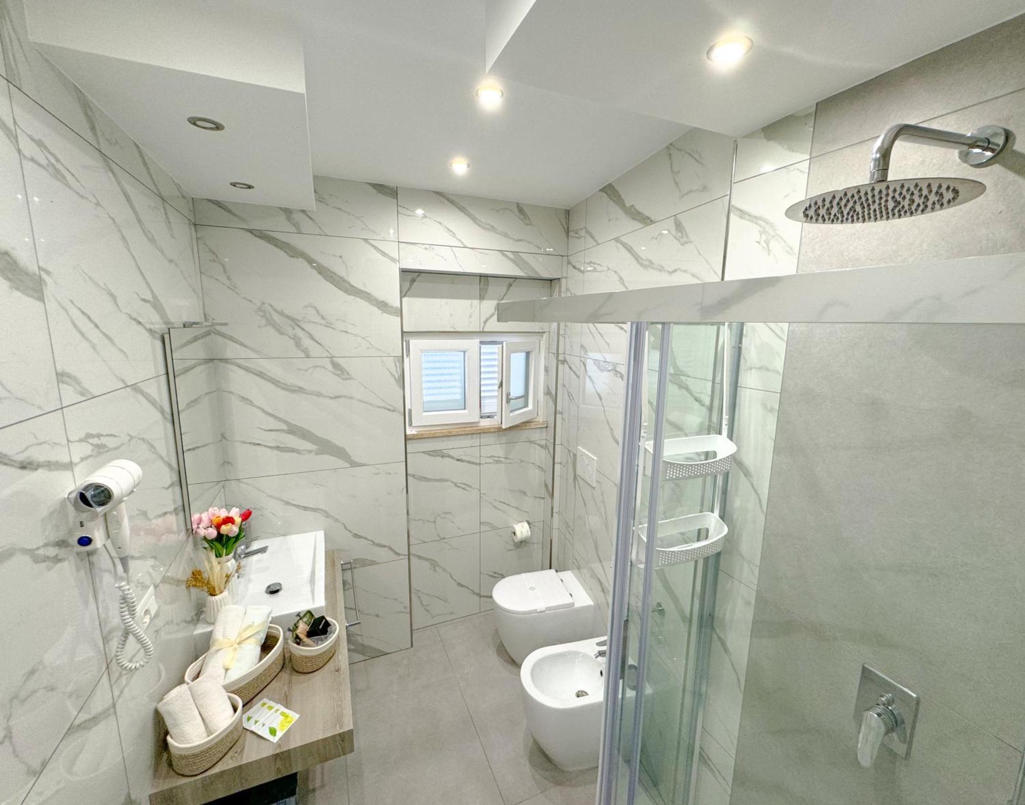 Marco House - Seaview Apartment - Fronte Mare - Casa Vacanza Anzio Buitenkant foto